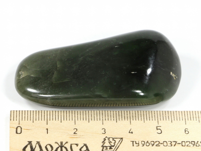 Нефрит, галтовка, Россия, Бурятия (61*34*17 мм, 65 г) №28283