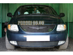 Защита радиатора Chrysler Voyager IV 2001-2004 (3D) black верх PREMIUM