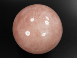 Шар Розовый кварц, Мадагаскар (60 мм, 301 г) №35385