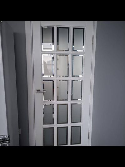 ЙОШКАР-ОЛА. МАССИВ СОСНЫ. КЛАССИКА (АНГЛИЙСКАЯ РЕШЕТКА)  ЭМАЛЬ БЕЛАЯ, ПОЛОТНО ОСТЕКЛЕННОЕ (ФАЛЬШФАЦЕТ)