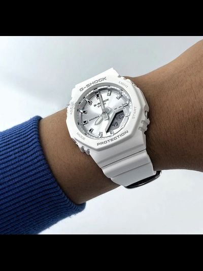 Часы Casio G-Shock GMA-P2100VA-7A