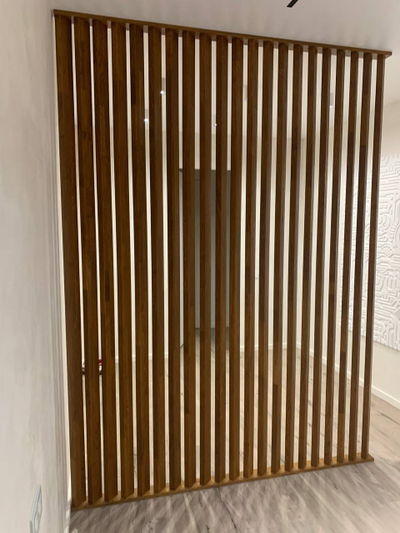 Реечная перегородка из дуба