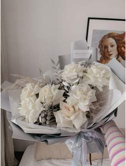 белые розы "снежная королева"