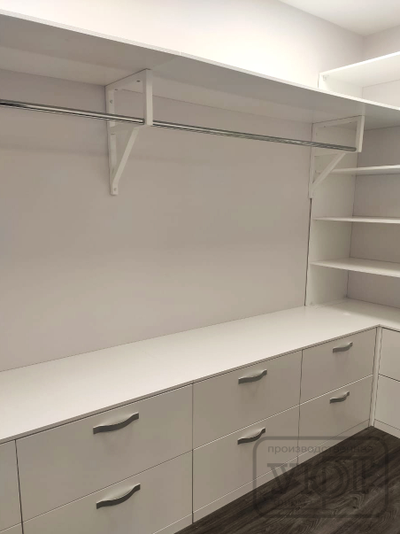 гардеробная (мужская и женская зоны)