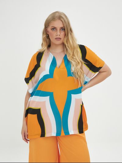 Яркая летняя блуза для полных женщин в интернет-магазине