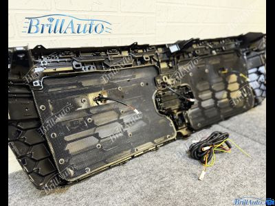 Решетка Toyota Land Cruiser 300 LED антихром