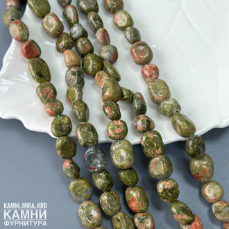 Унакит угловатая галтовка 12-17 мм, цена за нить 19 см