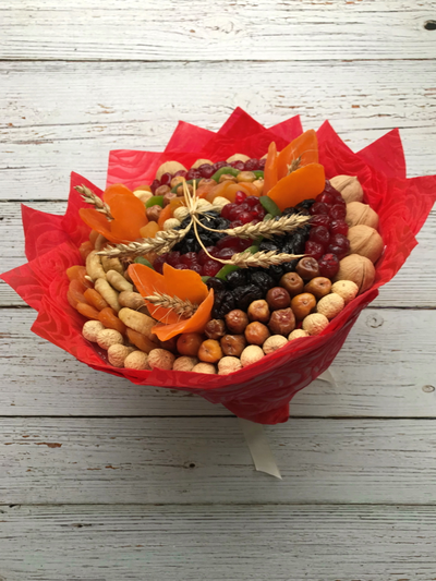 Букет "Лилия" с орехами