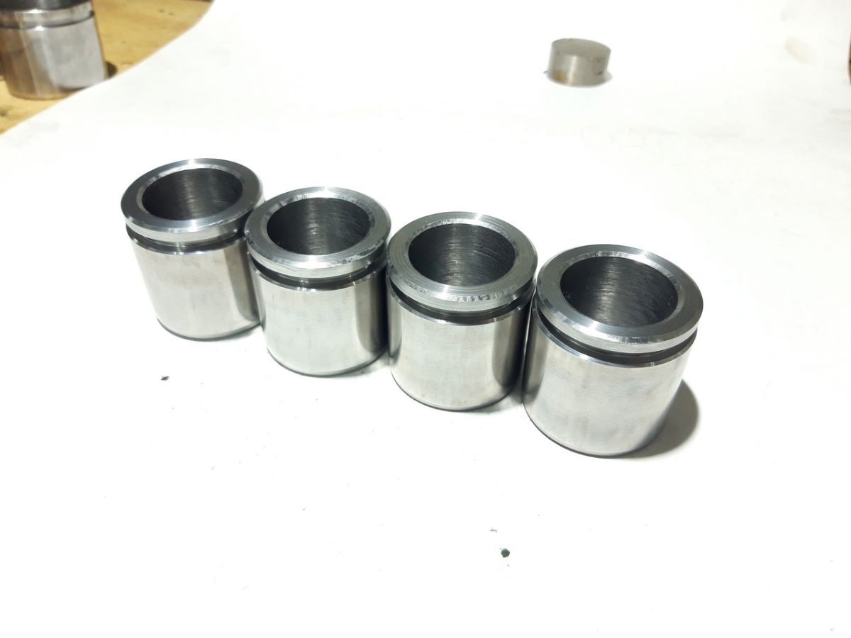 направляющая суппортов нержавейка 9024006021. Is250 направляющая суппорта нержавейка. поршень переднего суппорта паджеро 4 нержавейка. паджеро спорт ремкомплект задних суппортов нержавейка. тормозные поршни из нержавейки паджеро 2.