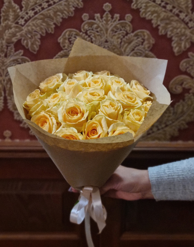 Роза Россия 40 см 19 шт