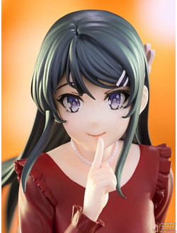 Фигурка Маи Сакурадзима (Sakurajima Mai Winter Coord ver.)