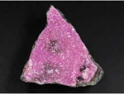 Кобальтокальцит, кристаллы на породе, Марокко (32*26*15 мм, 16 г) №28684