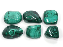 Малахит, галтовка в ассортименте, Конго (20-30 мм, 20-23 г) №27402