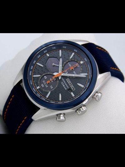 Наручные часы Seiko SSC775P1