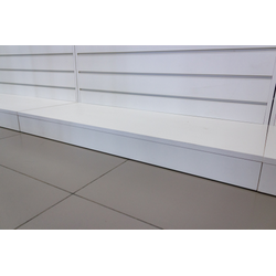 (ЭИАС0800) Стенд со слотпанелью угловой, с подиумом (левый/правый)