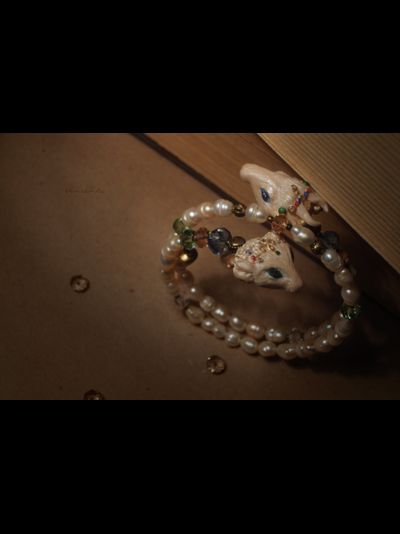 Браслет с жемчугом и хрустальными бусинами "Однажды в сказке. Козочка и Барашек"