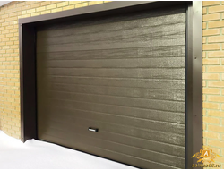 Подъемные ворота Doorhan для гаража 2700-2250