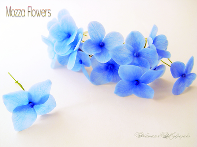 Голубая гортензия для прически.