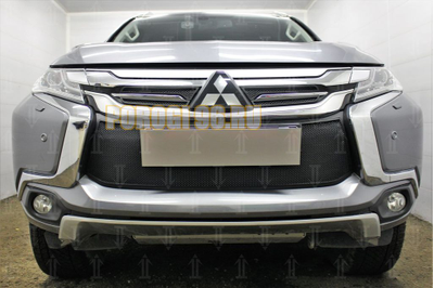 Защита радиатора Mitsubishi Pajero Sport III 2016- (4 части) black верх