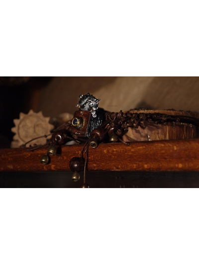 Необычное колье в стиле фэнтези с ретро фотоаппаратом &quot;Смотри! Улиткорог на объективе!&quot;. Работа для конкурса «Взгляд на фотоаппарат» от Nikon и Ярмарки Мастеров