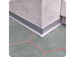 Плинтус алюминиевый ПЛ-40 3000х40х10 мм. Серебро матовое в интерьере 1