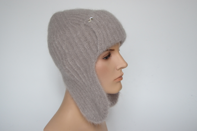 Модная женская вязаная шапка ушанка фото