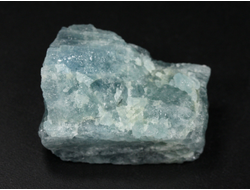Берилл голубой (Аквамарин), необработанный, дикий образец, Бразилия (32*21*25 мм, 17 г) №37873