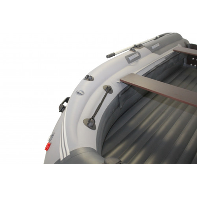 Моторная лодка SKAT TRITON 370 интегрированный фальшборт