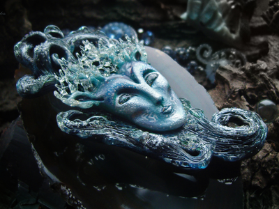 "Луми - Сердце Льдов", коллекционная брошь в стиле фентези