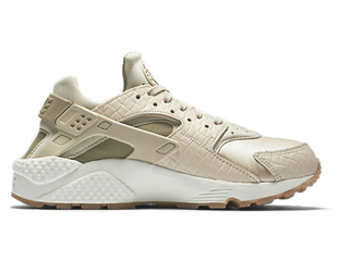 Nike huarache light brown hot sale