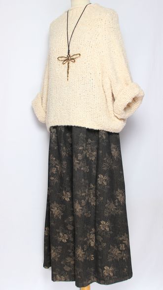 БРЮКИ-ЮБКА джинс-гобелен "БЕЗ КАРМАНОВ" размвтые цветы черные, синие р.46-54