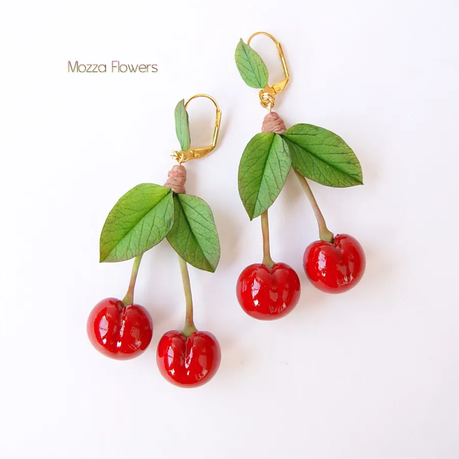 Серьги с вишней.