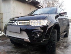 Защита радиатора Mitsubishi L200 2013-2015 (Калуга)/Pajero Sport 2013-2016 (Калуга) (chrome) PREMIUM