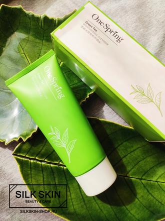 Пенка для умывания с экстрактом зелёного чая One Spring GREEN TEA Moisturaizing Cleanser
