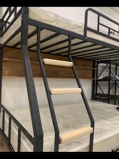 Накладки на ступени