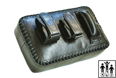 Пада для отработки ударов ногами 40*22*10 см (толщина кожи 1,6-1,8мм) DNN