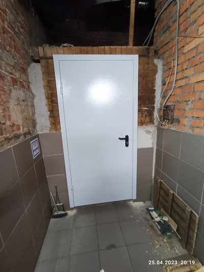 Дверь противопожарная дымогазонепроницаемая EIS 90 купить в Москве по цене производителя