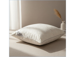 Шелковая подушка Aonasi белая 70х70 в марле Эксклюзив