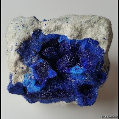 Азурит в породе. Россия. 43*38*35мм