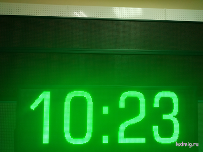 Уличные часы-[88:88]-t-690х1970мм