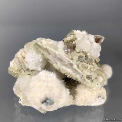 Окенит, стильбит, кальцит. Индия. 55*45*30мм