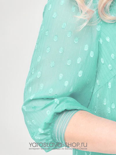 Нарядное шифоновое платье нежно-зеленого цвета