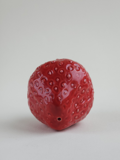 Клубника большая