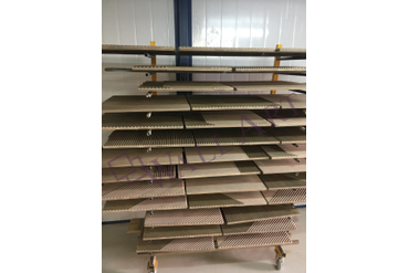 Панели после "малярки", готовы к упаковке и отправке! Мы отправляем заказы по всей России, а бережная упаковка помогает доставить заказ в целостности и сохранности и без единого скола и царапины.