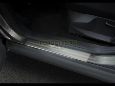 Накладки на пороги для Ford Focus III 2015-
