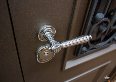 Империал Glass Шпон дуба эмаль белая, 26 мм, гладкая прижимная рамка, шагрень белая