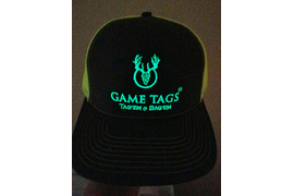 Светящаяся в темноте вышивка на бейсболке