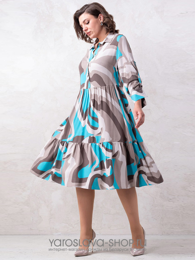 Женское платье с воланами в коричневых и голубых тонах