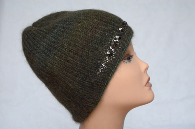 zelenaya-shapka-zhenskaya-vizio-italiya-5872-s-s-ukrasheniyami