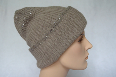 shapka-orekhovaya-zimnyaya-s-melkimi-payetkami-vizio-italiya